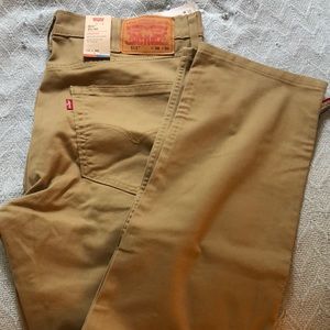NWT Levi slim men’s 38/30